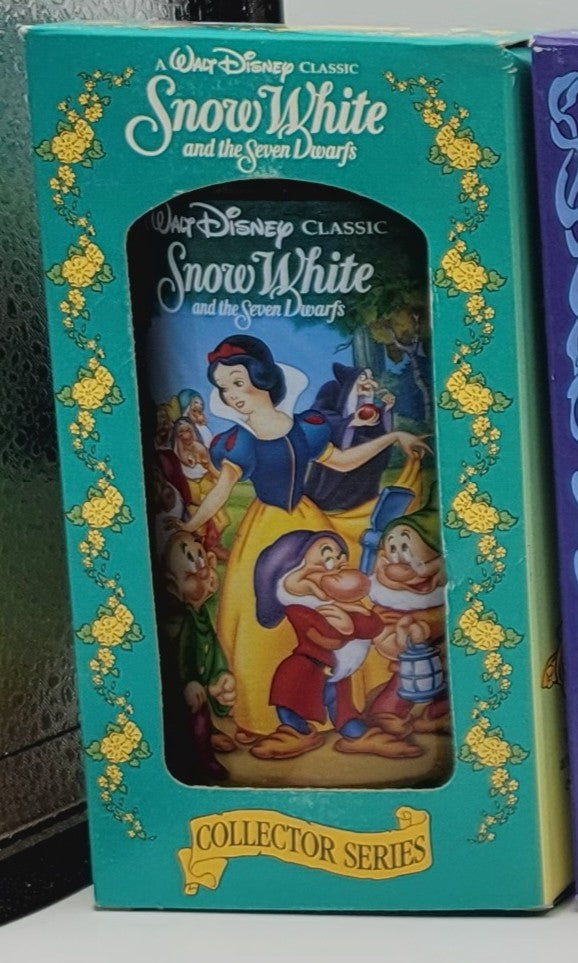 Snow White and the Seven Dwarfs Burger King Plastic Collector Cup 1994, front view